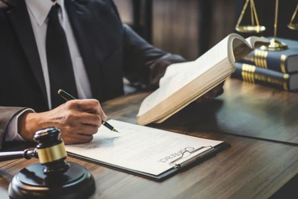 thẩm quyền công chứng chia tách 2025