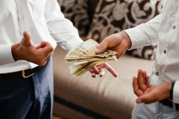 vay tiền qua đại diện