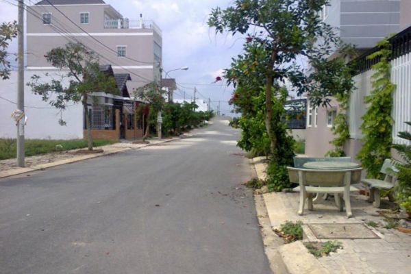 hàng xóm chiếm đất