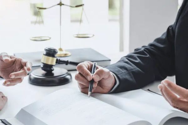 Chỉnh sửa trái phép hồ sơ